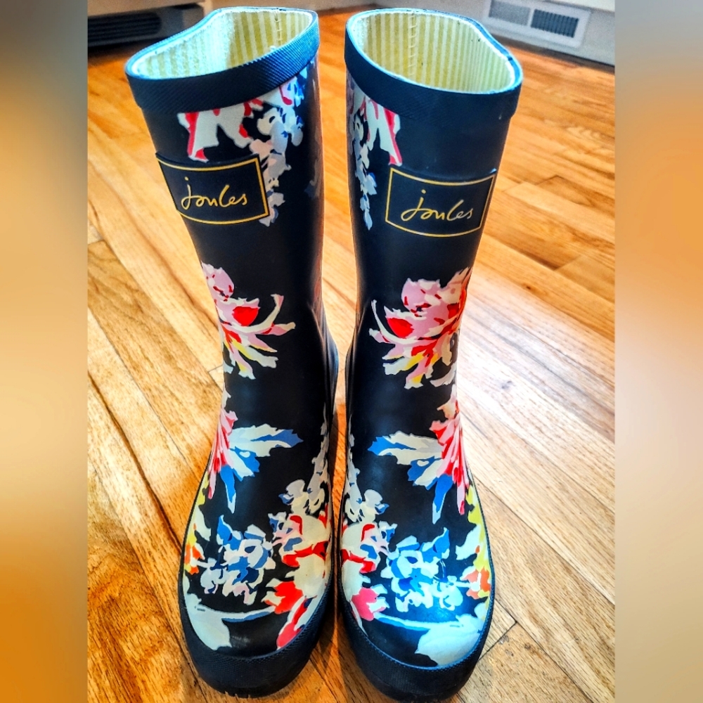 Rain boots